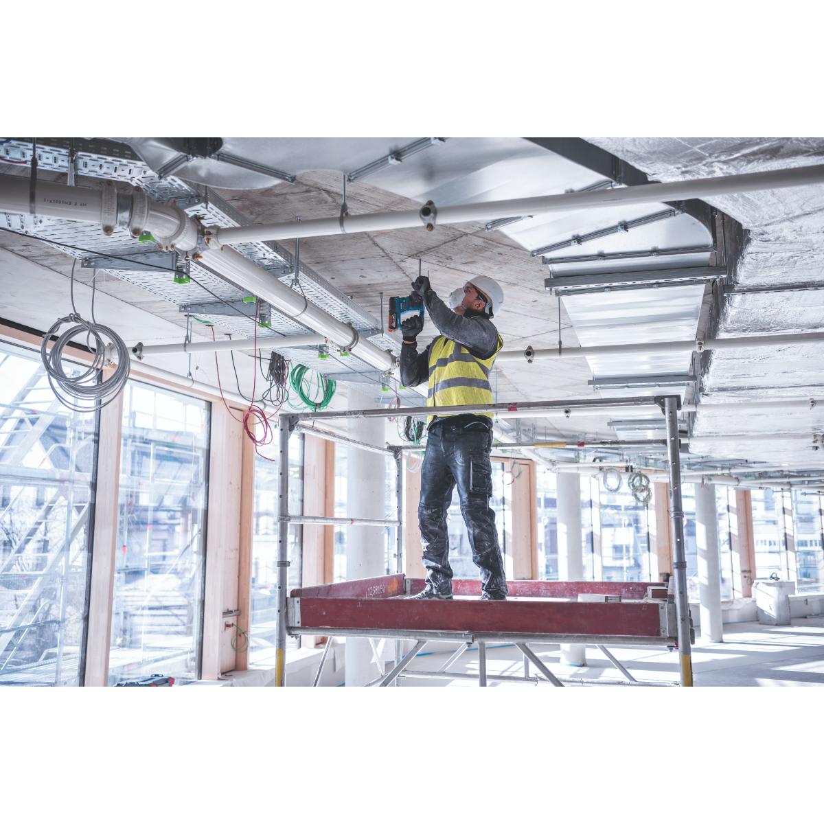 0615V0003DBO Bosch Combo Kit 2 x 18V-Set: GSR + GBH + 2 x Bit-Set + 2 x GBA 18V 4.0 Ah + GAL 18V-40