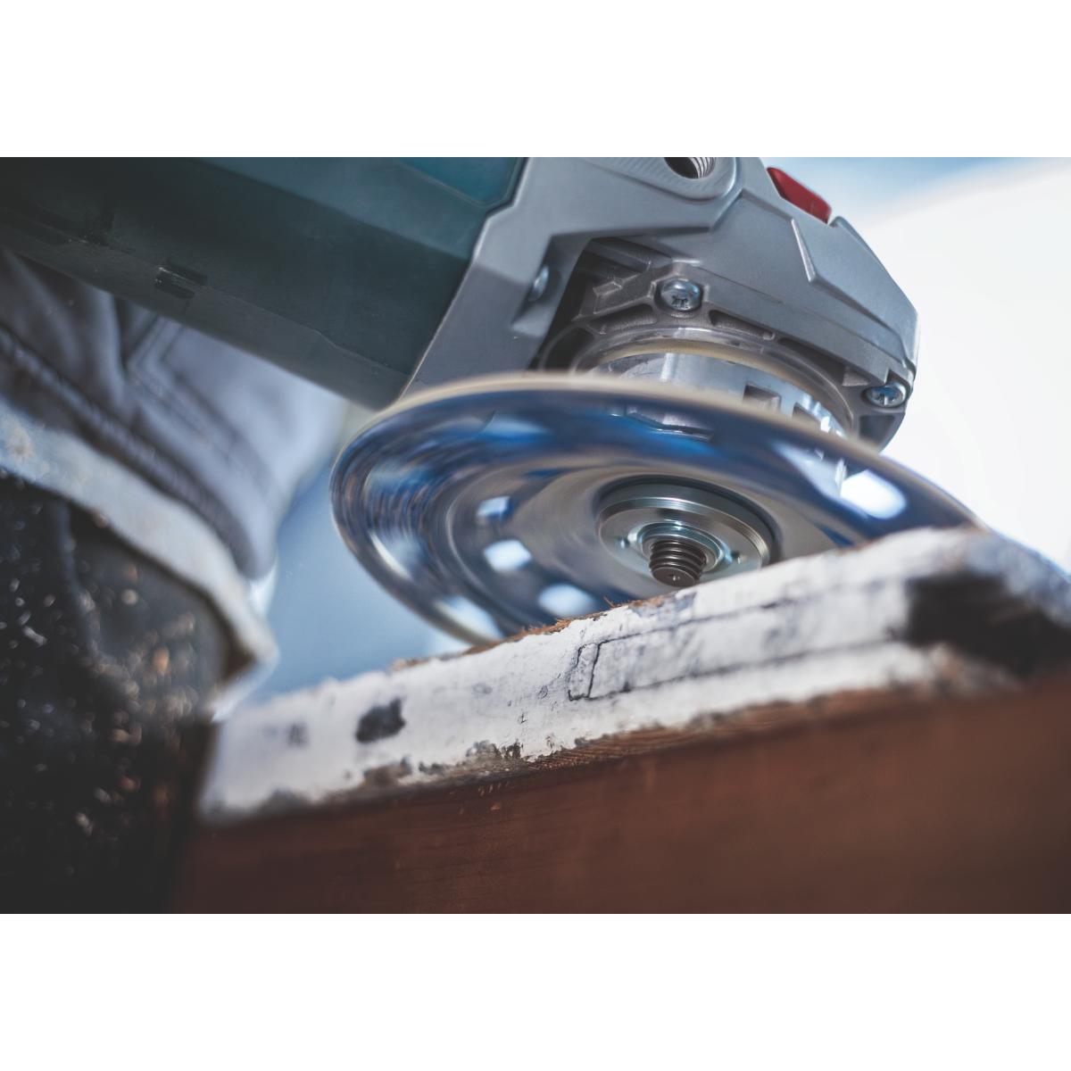 Bosch EXPERT Multi Material Carbide-Topfscheibe mittel 180 mm, 22,23 mm