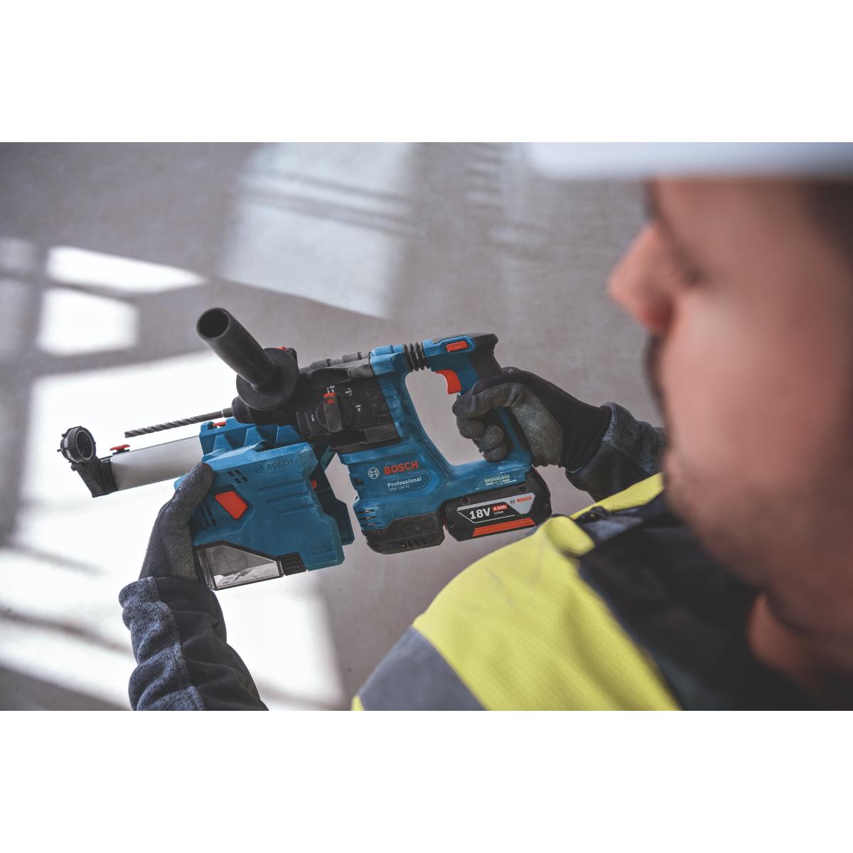 Bosch Combo Kit 2 x 18V-Set: GSR + GBH + 2 x Bit-Set + 2 x GBA 18V 4.0 Ah + GAL 18V-40