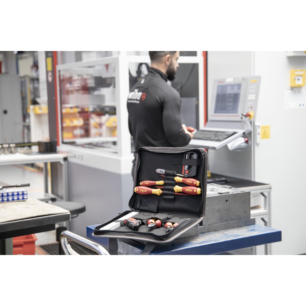 Wiha Werkzeug Set Elektriker gemischt 32-teilges Set mit Werkzeugmappe