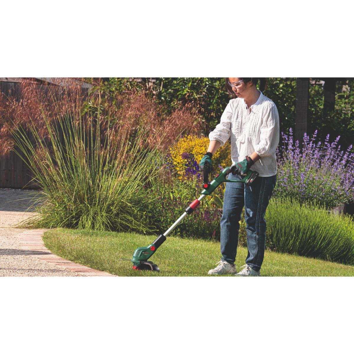 Bosch Akku-Rasentrimmer UniversalGrassCut 18V-23-450