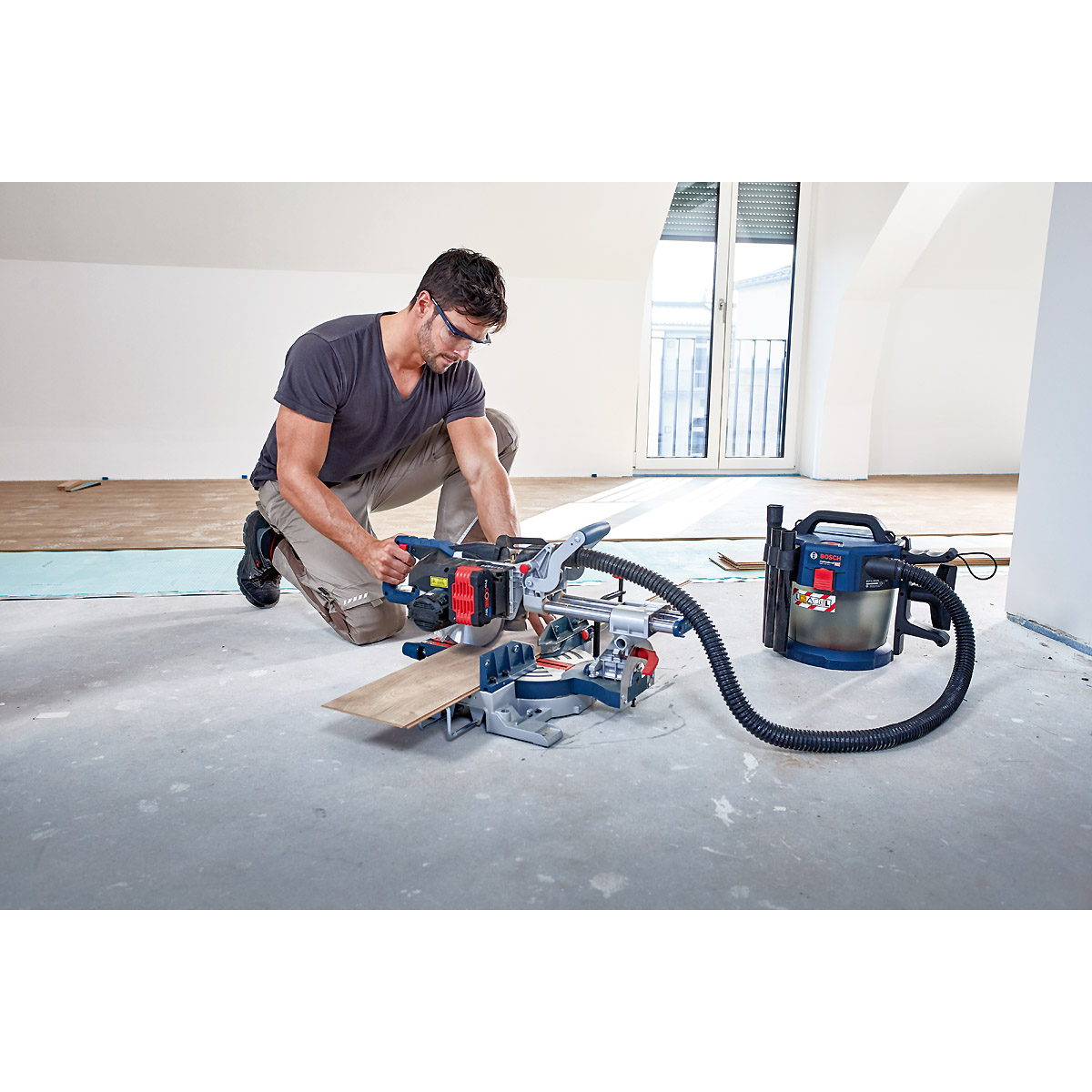 Bosch Akku-Kapp- und Gehrungssäge BITURBO GCM 18V-216, Solo Vers., o. Akku u. Ladege.