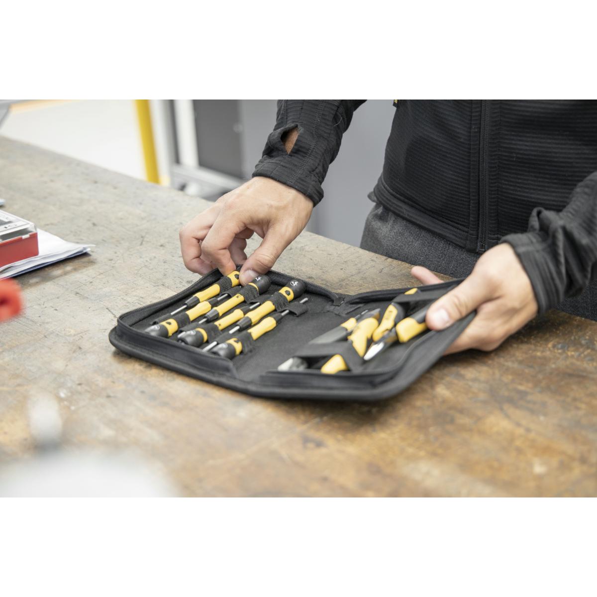 Wiha Werkzeug Set ESD Zangen, Schraubendreher, Pinzette 10-teilges Set mit Werkzeugmappe