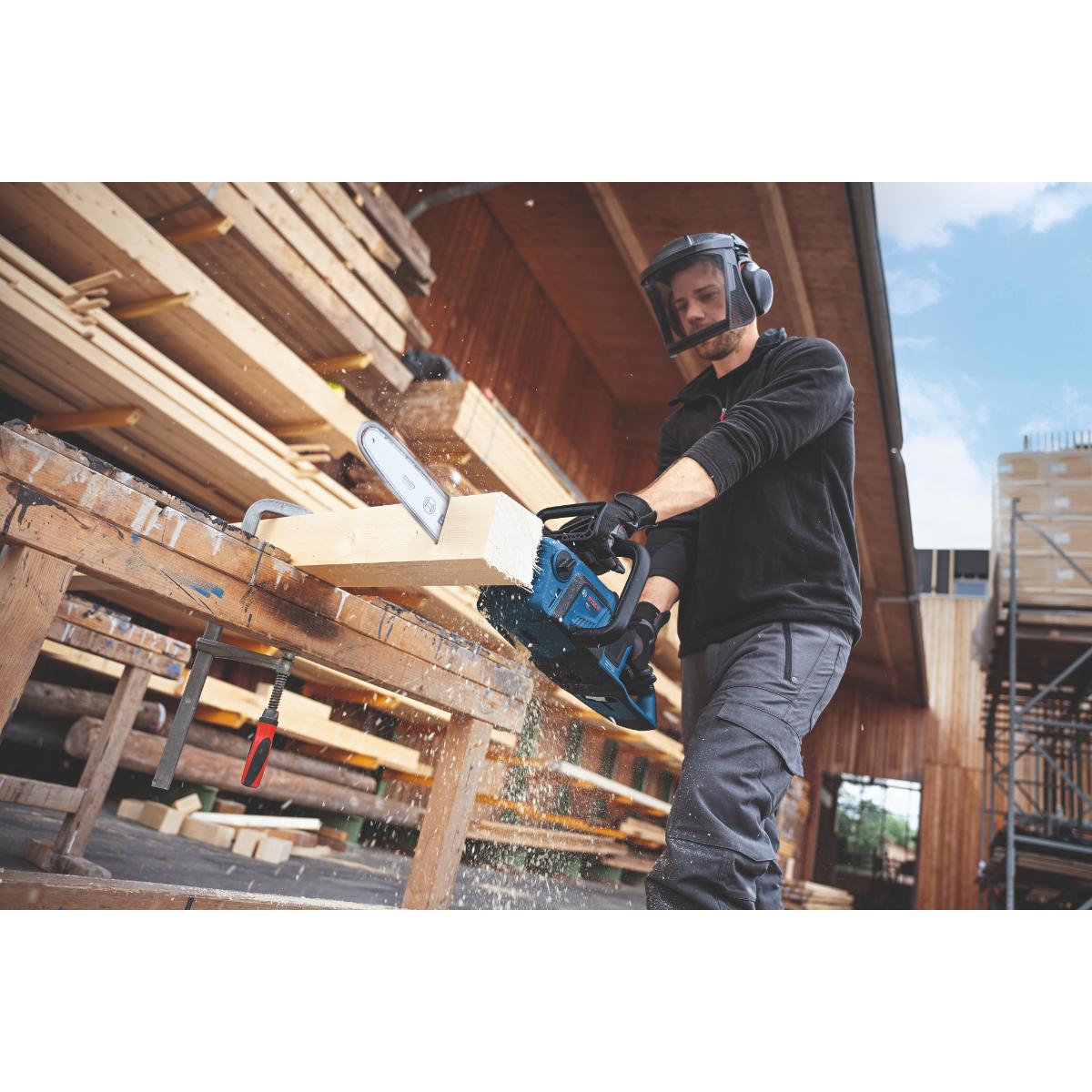Bosch Akku-Kettensäge GKE18V-30
