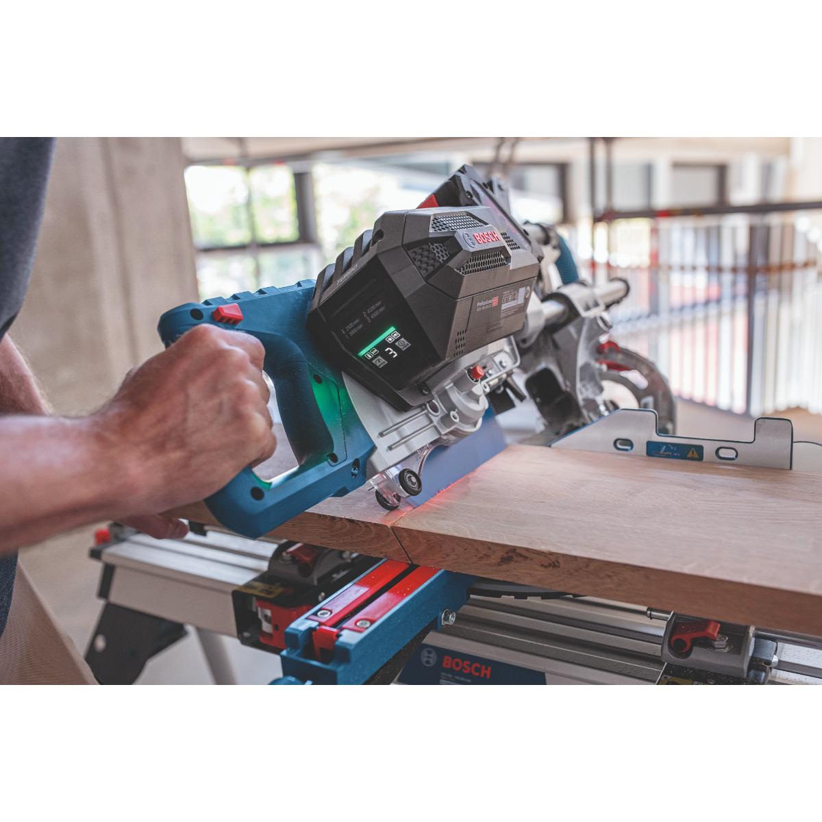 Bosch Akku-Kapp- und Gehrungssäge BITURBO GCM 18V-216 DC ohne Akku
