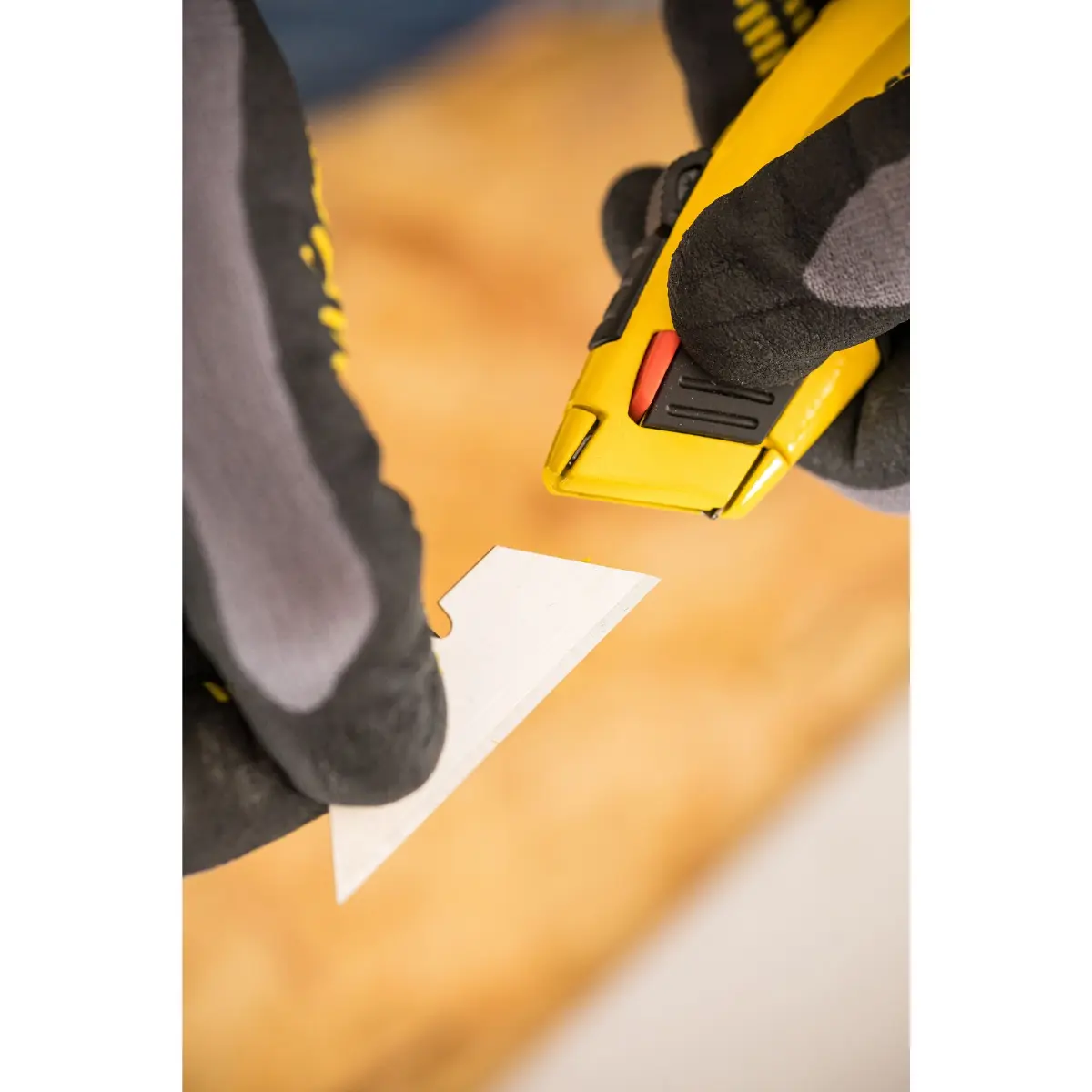 STANLEY FATMAX Universalmesser mit einziehbarer Klinge