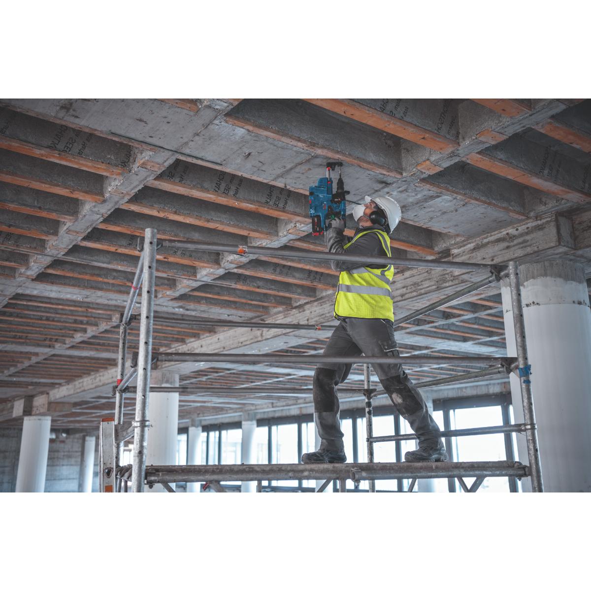 Bosch Bohrhammer mit SDS plus GBH18V-28F, 2x EXBA18V-80 in L-BOXX