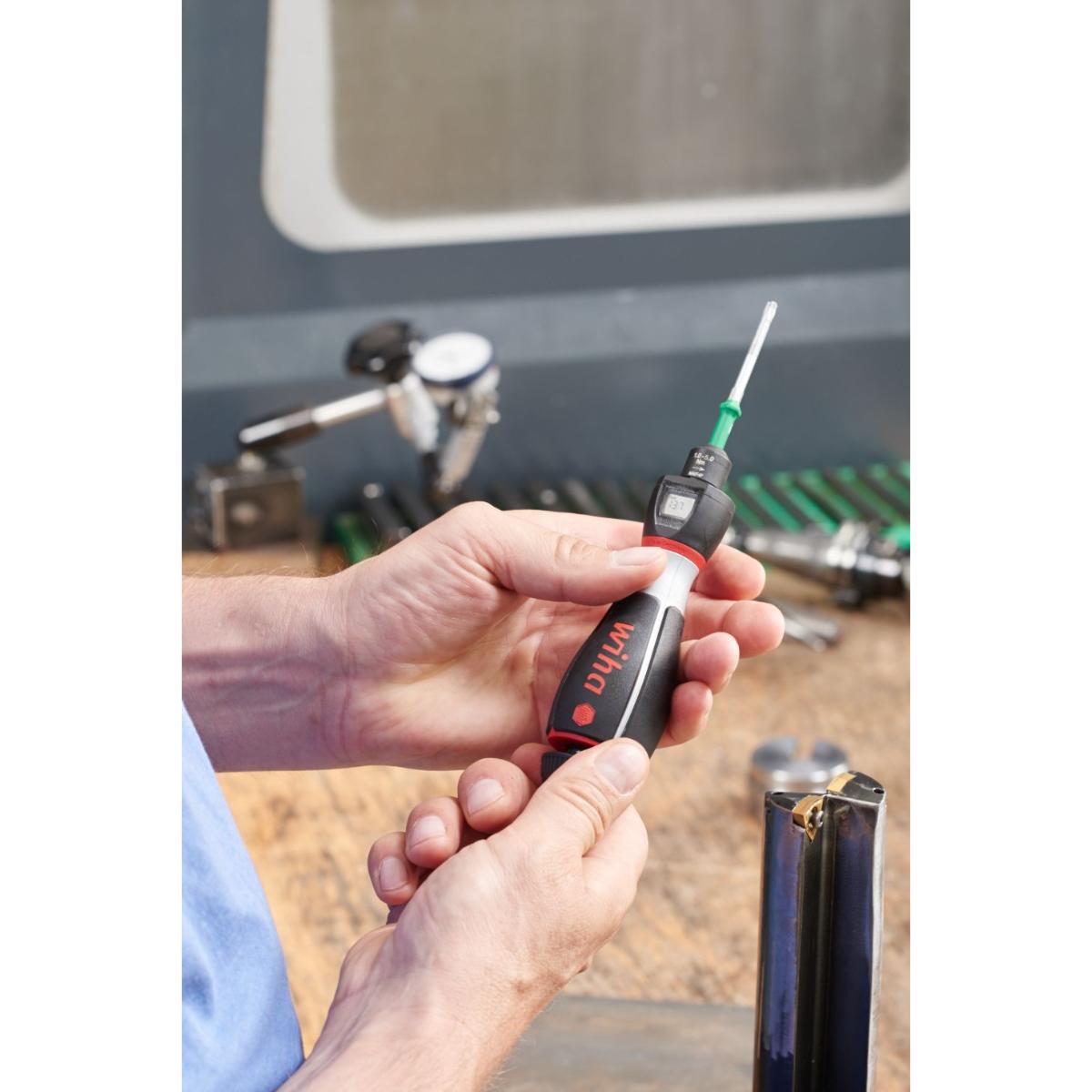 Wiha Drehmoment-Schraubendreher iTorque mit Digitalskala