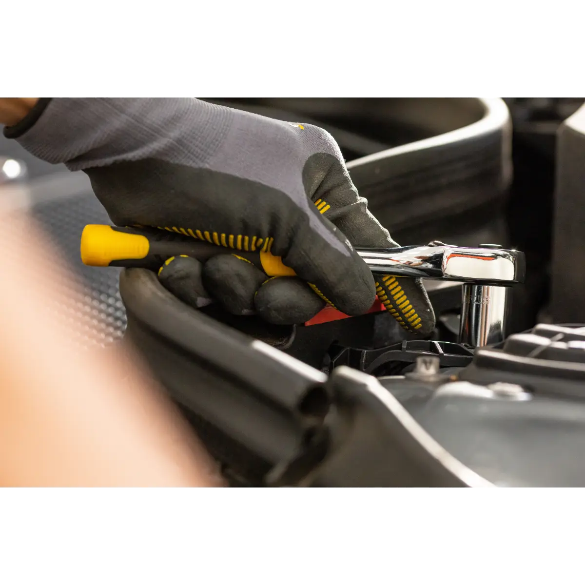 STANLEY 3/8 Zoll Umschaltknarre, 72 Zähne, Griff aus Bi-Material für Kontrolle und Komfort