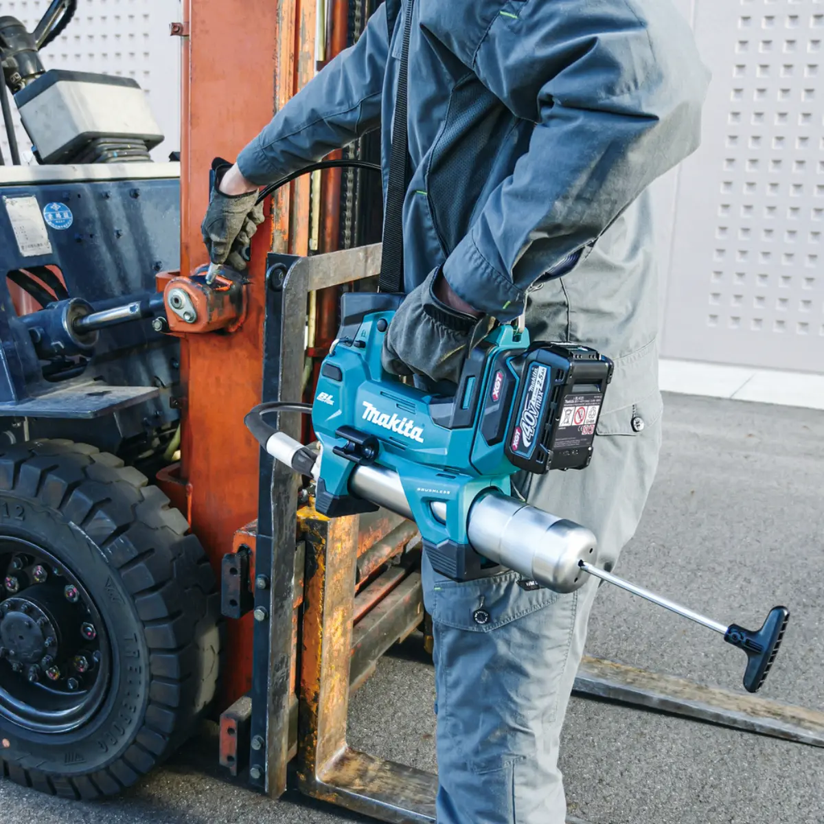 Makita Akku-Fettpresse 40V max. (ohne Akku, ohne Ladegerät) - GP001GZ