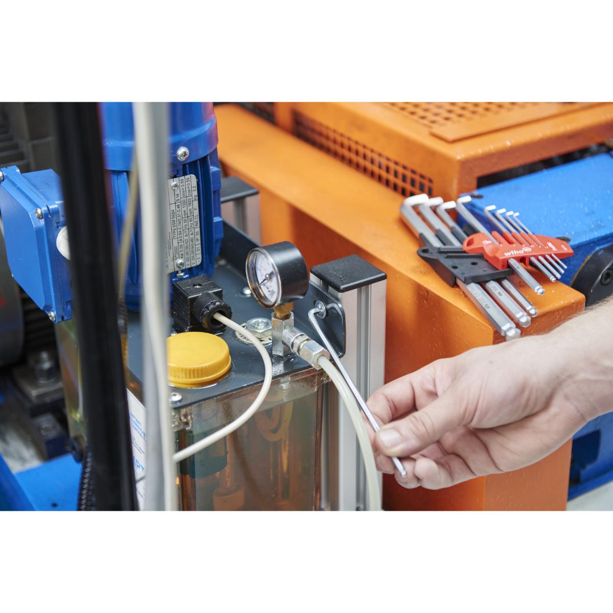 Wiha Stiftschlüssel Set im ProStar Halter Sechskant-Kugelkopf mit kurzem Schenkel 9-teilges Set mattverchromt in SB-Kartonverpackung