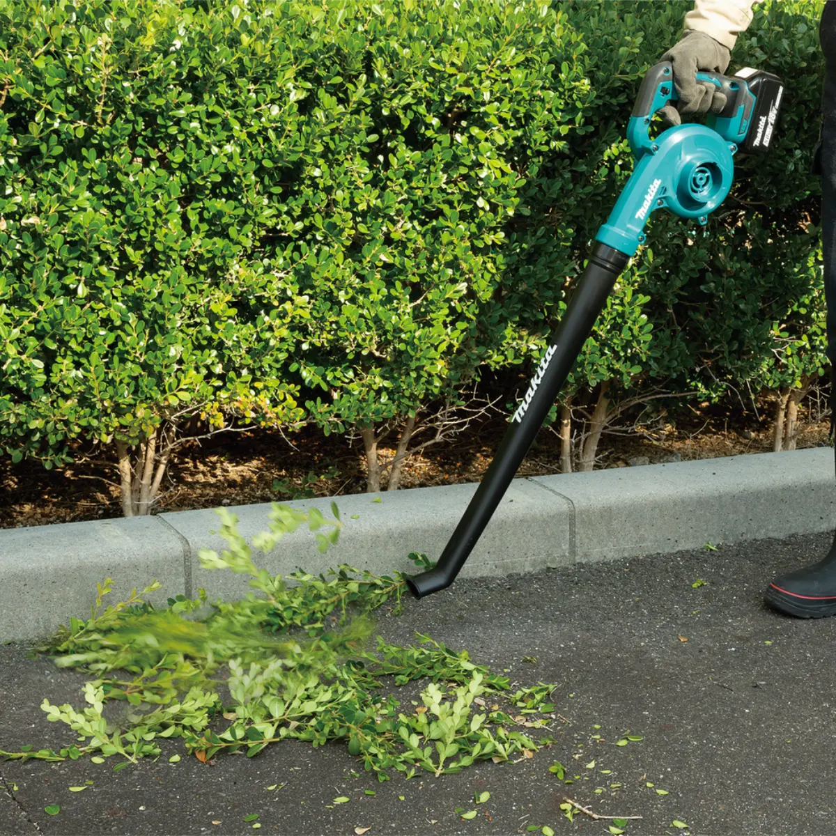 Makita Akku-Gebläse 18V / 3,0 Ah, 1 Akku + Ladegerät - DUB186RFX1
