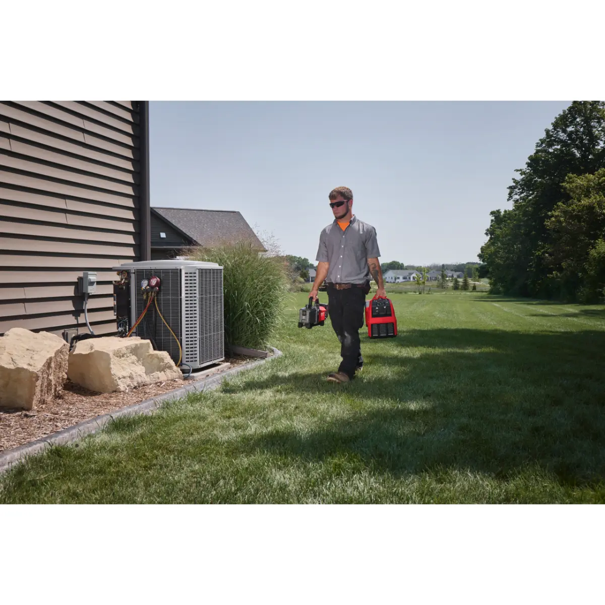 Milwaukee M18 Bürstenlose Akku-Förderpumpe für Klimawartung M18 BLRP-121