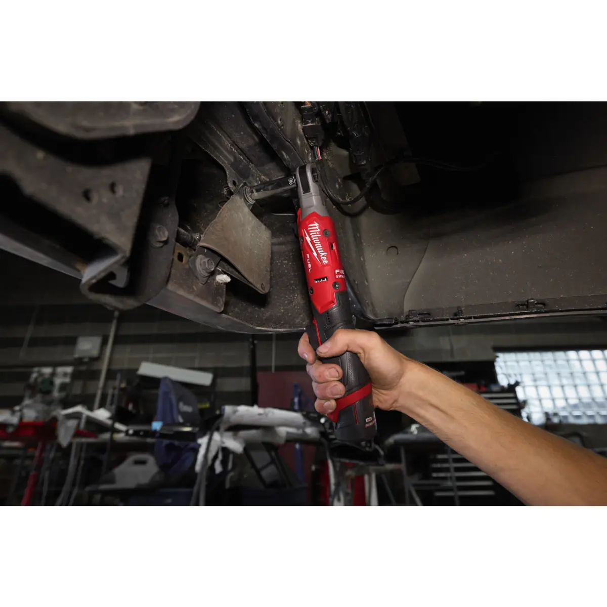 Milwaukee M12 FUEL 3/8˝ Akku-Ratsche M12 FIR38G2-252B