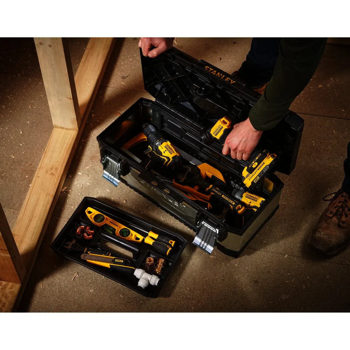 STANLEY Werkzeugbox 58,4x29,3x22,2cm 23Zoll herausnehmbare Trage