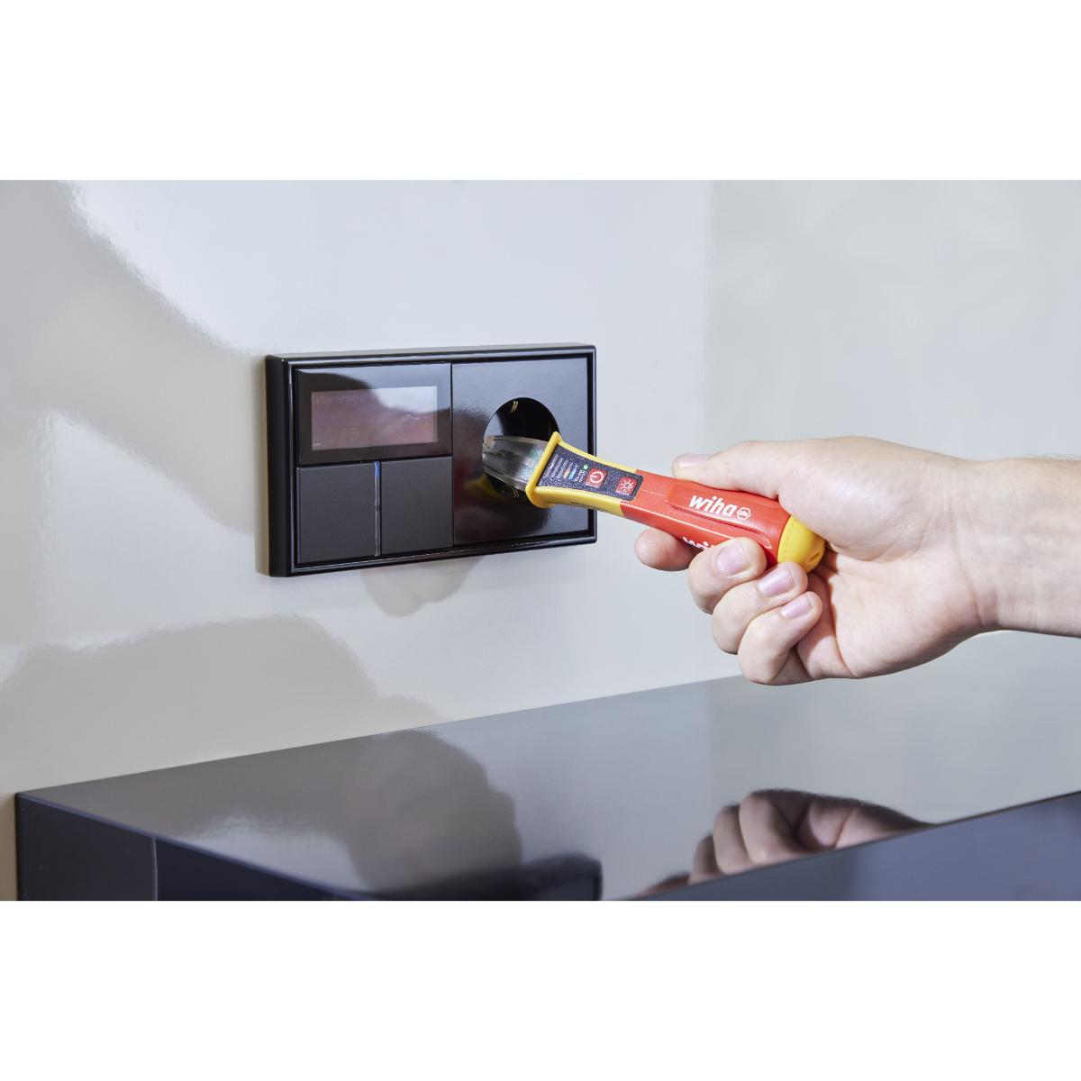 Wiha Spannungsprüfer Volt Detector berührungslos, einpolig, 12 – 1.000 V AC mit 2x AAA-Batterien