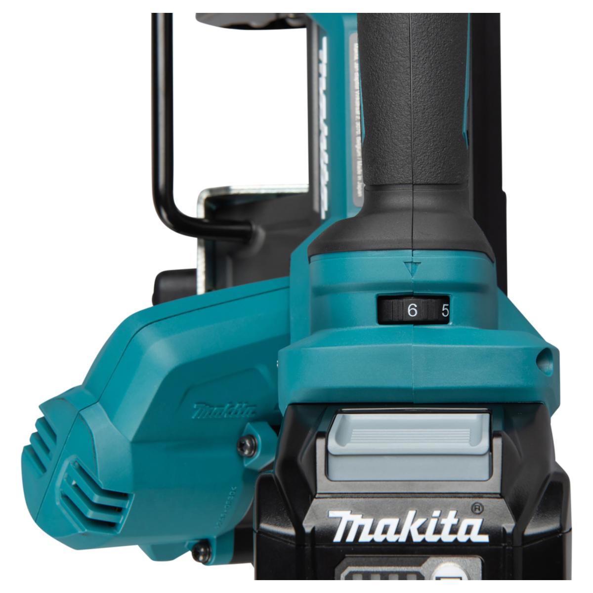 Makita Akku-Bandsäge 40V max. 0-3,2 m/s 66 mm