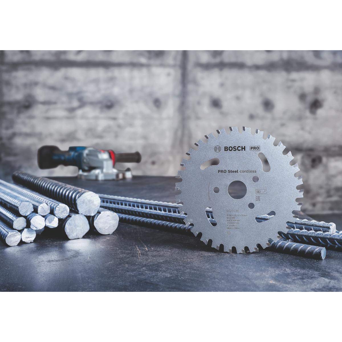 Bosch PRO Steel Akku-Bewehrungsstahlschneider, 136 x 1,6/1,1 x 20. Für Armierungsschneider