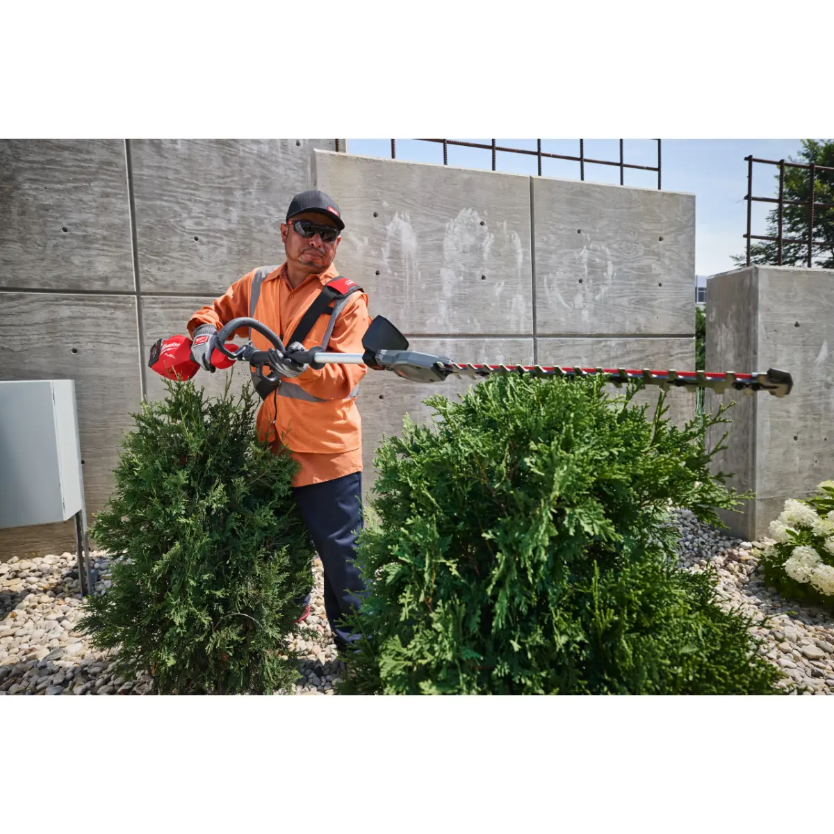 Milwaukee M18 FUEL Akku-Stabheckenschere 180 cm M18 FHETSP-0