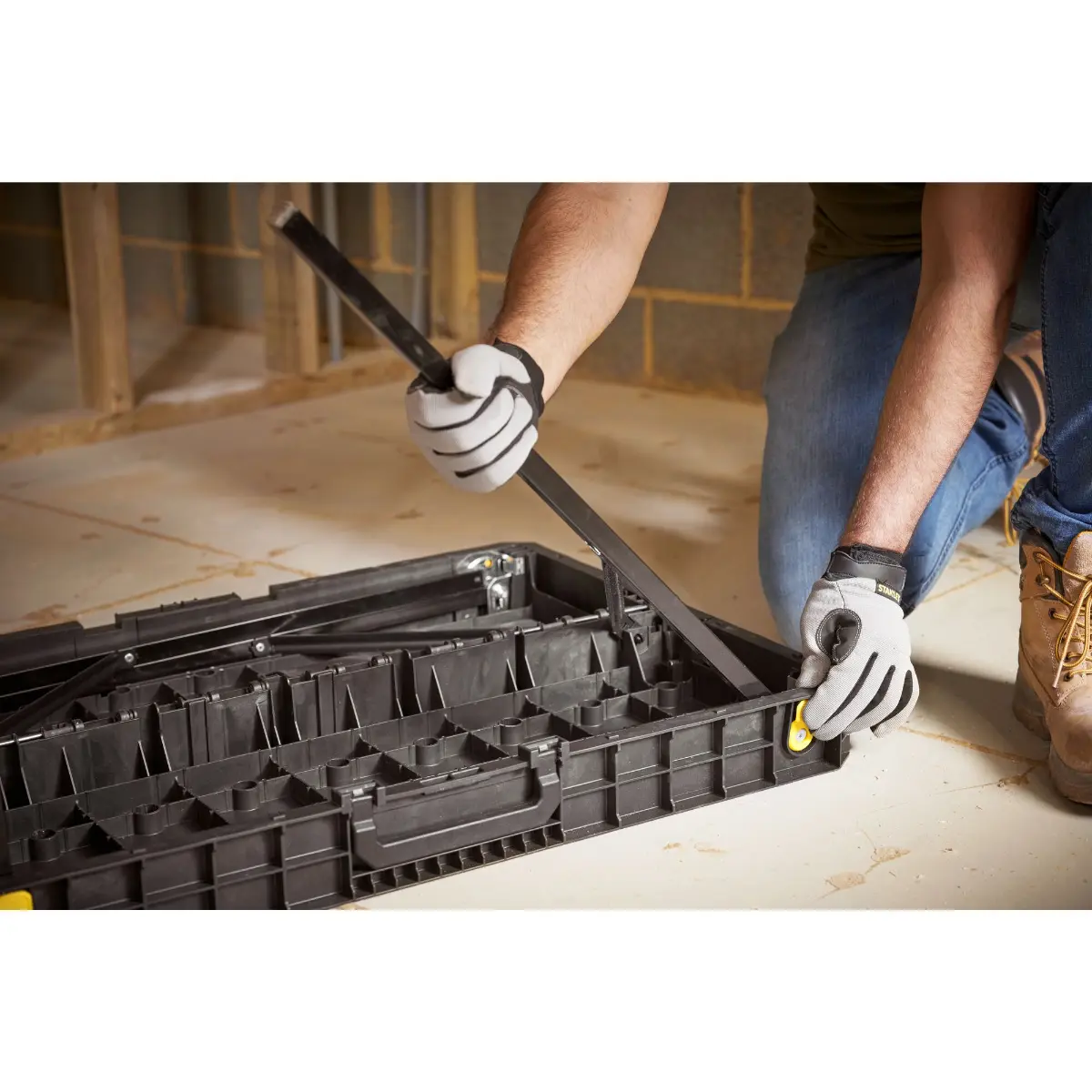 STANLEY Tragbare Essential Werkbank
