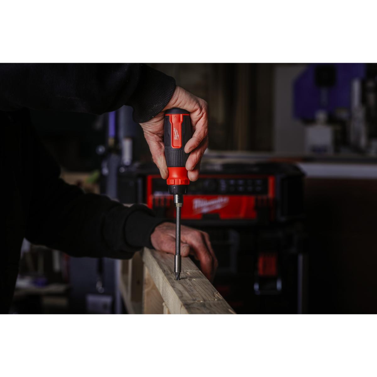 Milwaukee Multi-Bit Schraubendreher mit Ratschenfunktion