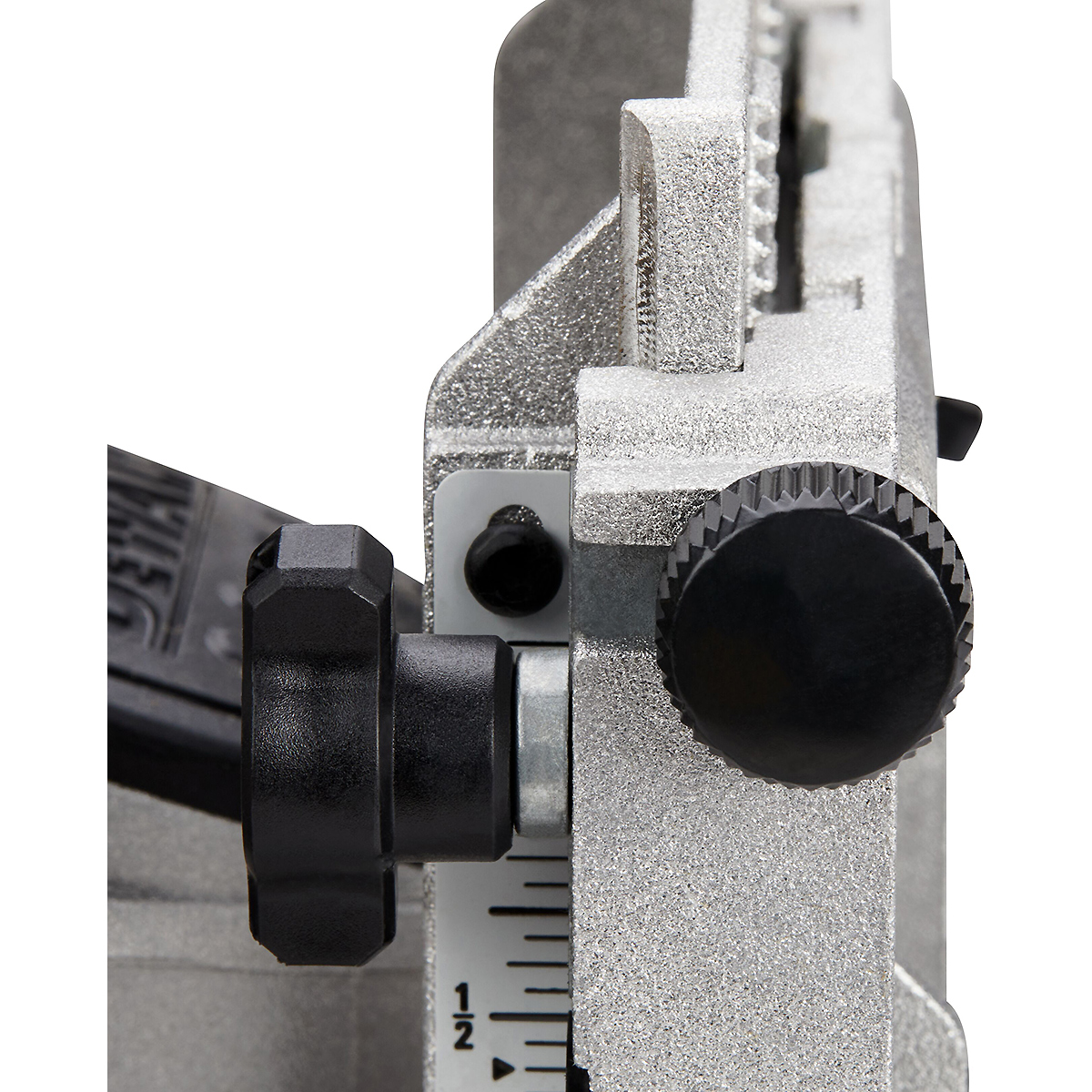 DCW682NT-XJDE