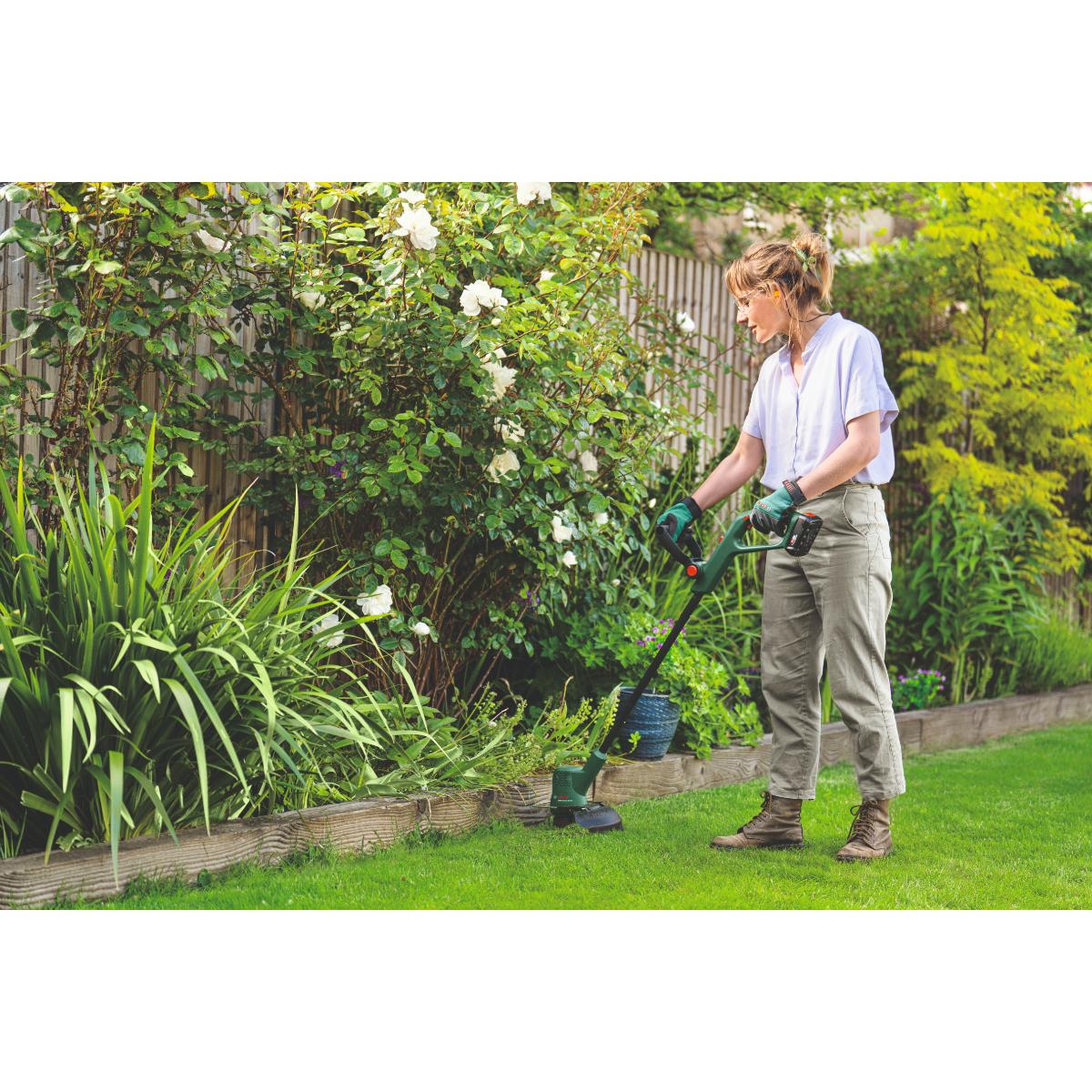 Bosch Akku-Rasentrimmer EasyGrassCut 18V-230