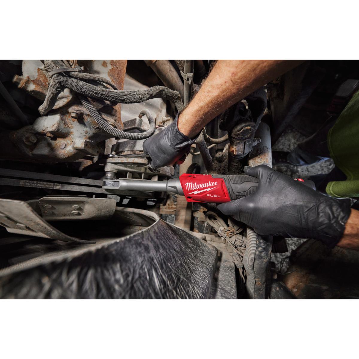 Milwaukee M12 FUEL Akku-Durchgangsratsche M12FPTR-0