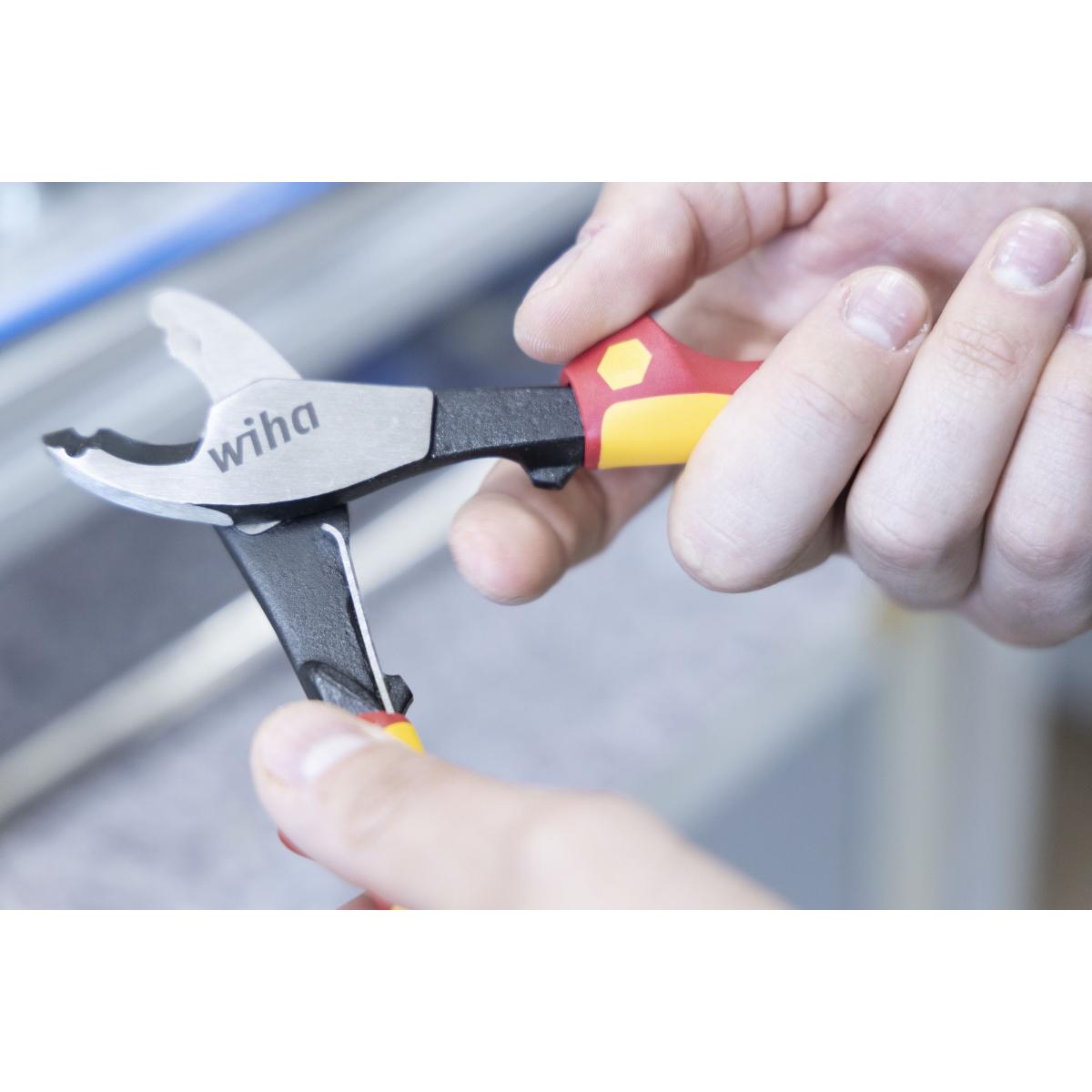 Wiha Kabelschneider Industrial electric mit ein- und ausschaltbarer Öffnungsfeder - Blisterverpackung