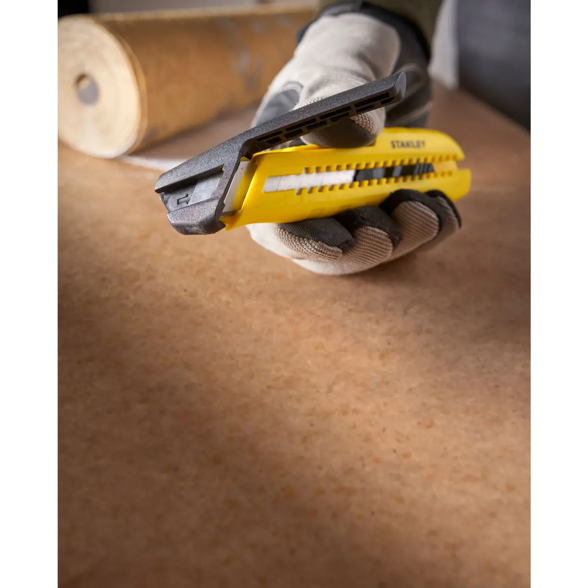 STANLEY Cuttermesser 18mm mit Schieber und integriertem Klingenbrecher