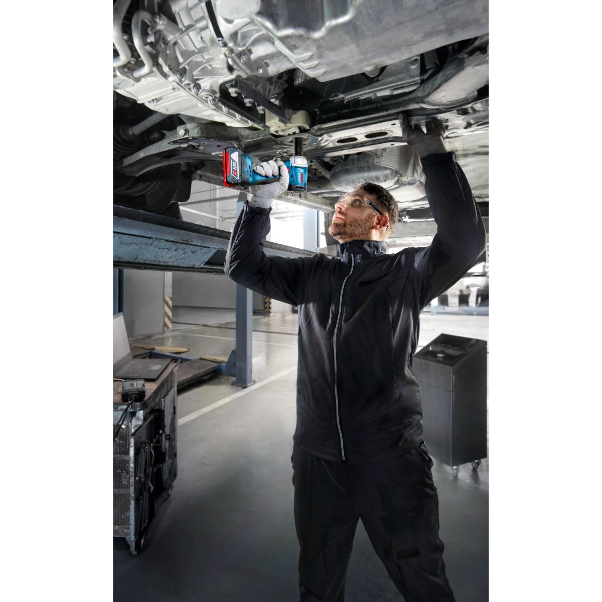 Bosch Akku-Drehschlagschrauber GDS 18V-350, 2 x Akku GBA 18V 4.0Ah in L-BOXX