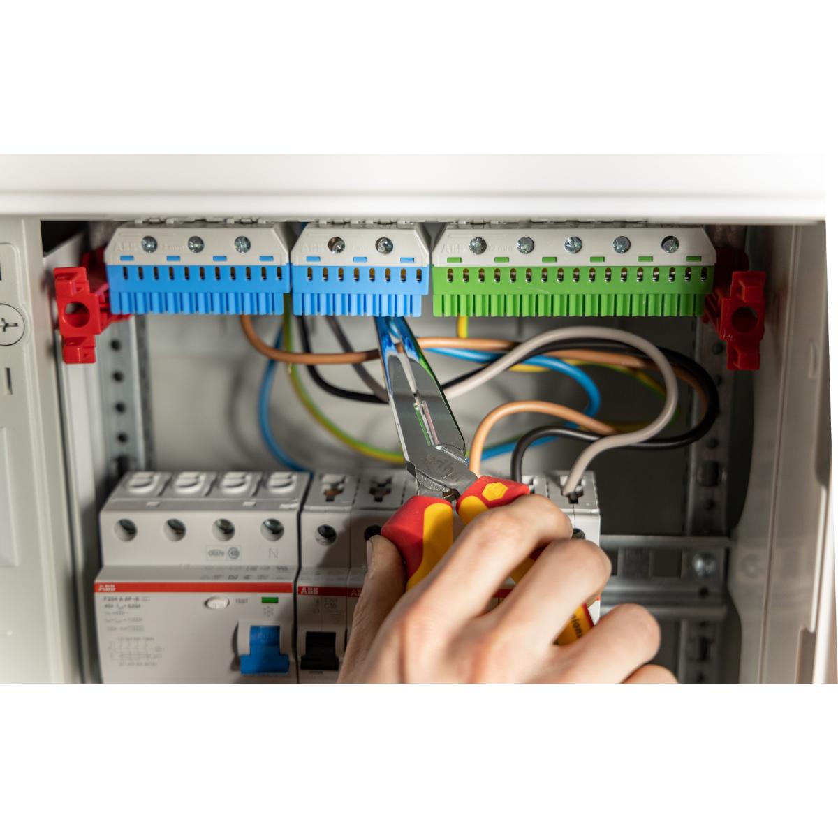 Wiha Flachrundzange Professional electric mit Schneide gerade Form