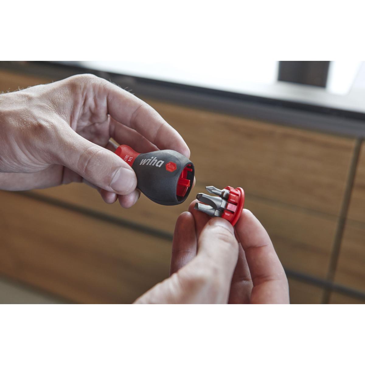 Wiha Schraubendreher mit Bit Magazin magnetisch TORX mit 6 Bits, Stubby, 1/4 zoll in SB-Kartonverpackung