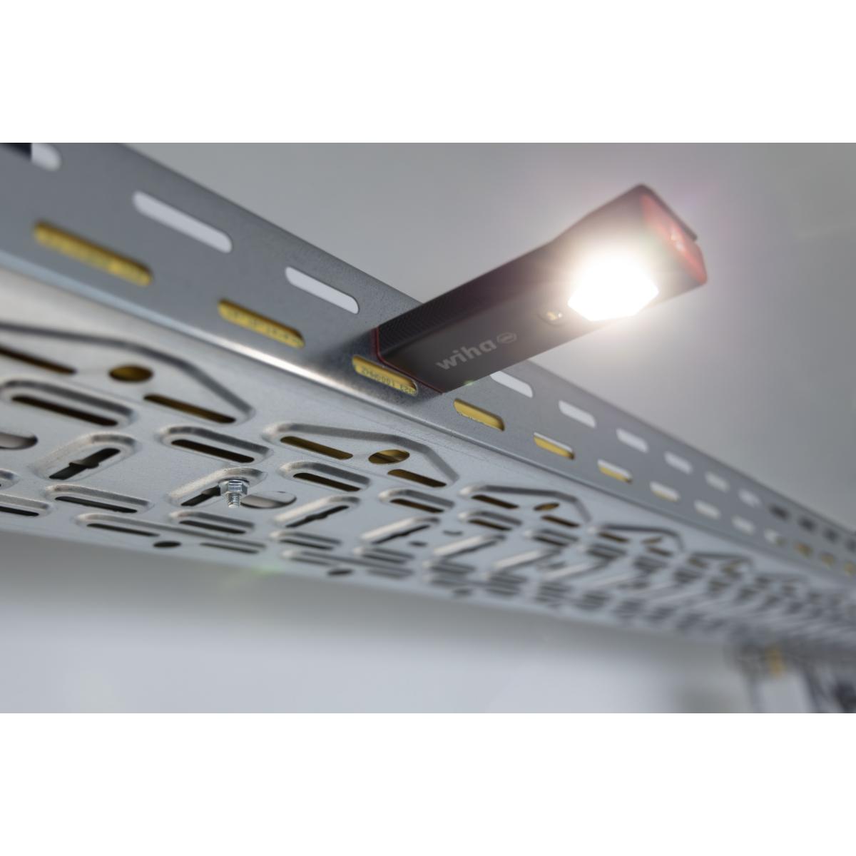 Wiha Handleuchte 1.200 lm mit On-/Off-Sensor mit USB-C-Ladekabel