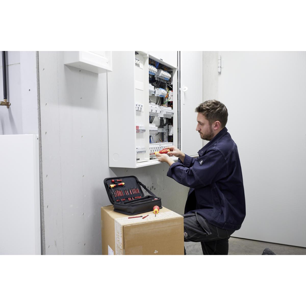 Wiha Werkzeug Set slimVario electric gemischt 32-teilges Set mit Funktionstasche