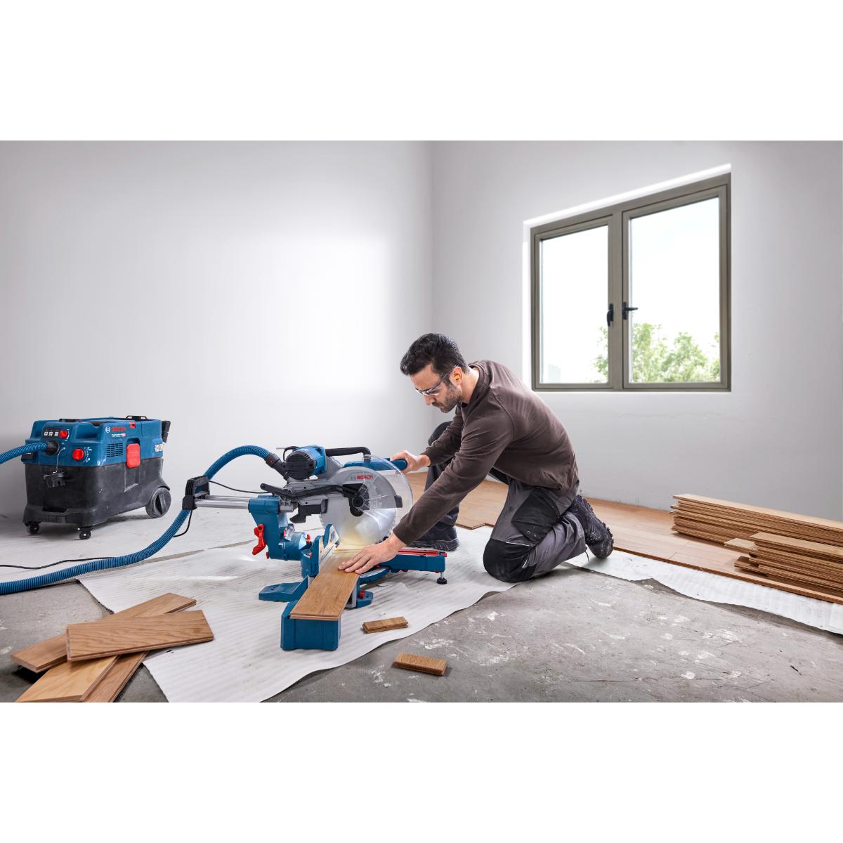 Bosch Kapp- und Gehrungssäge GCM 340-305 D