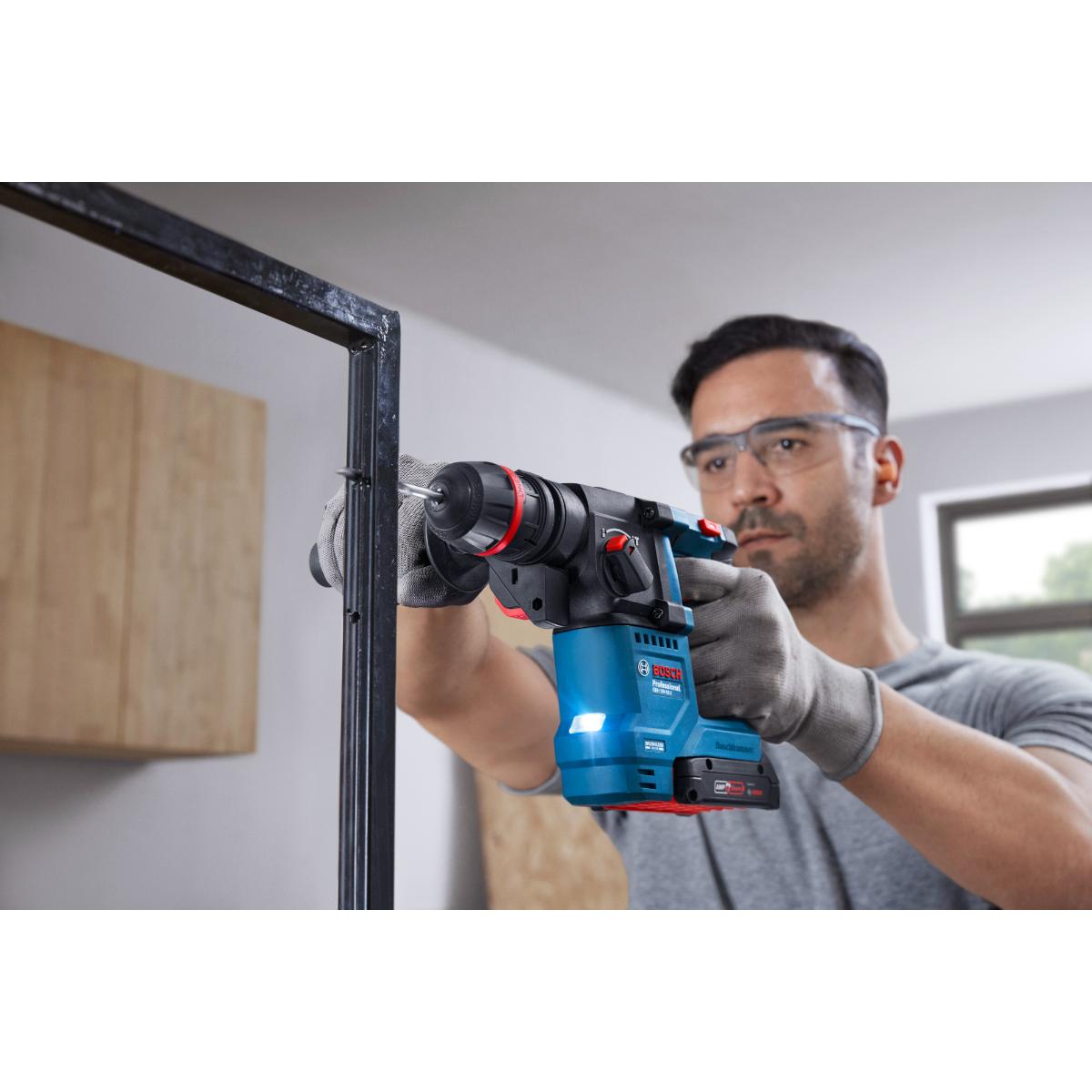 Bosch Akku-Bohrhammer mit ONECHUCK GBH 18V-18 X in L-BOXX