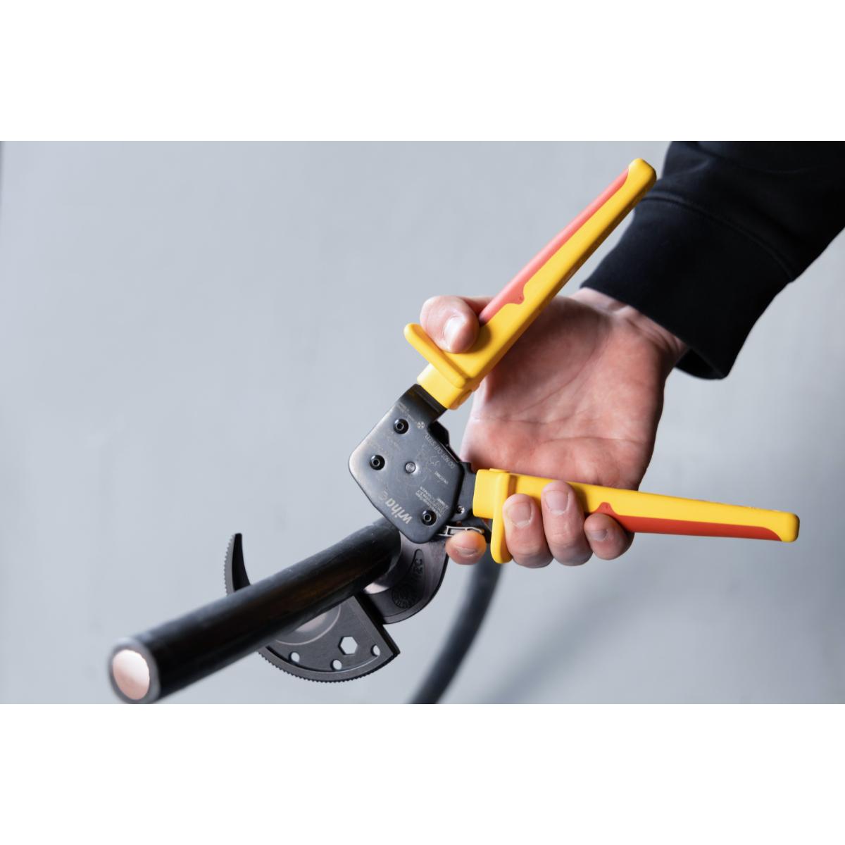 Wiha Kabelschneider electric bis 300 mm² mit Ratschenprinzip