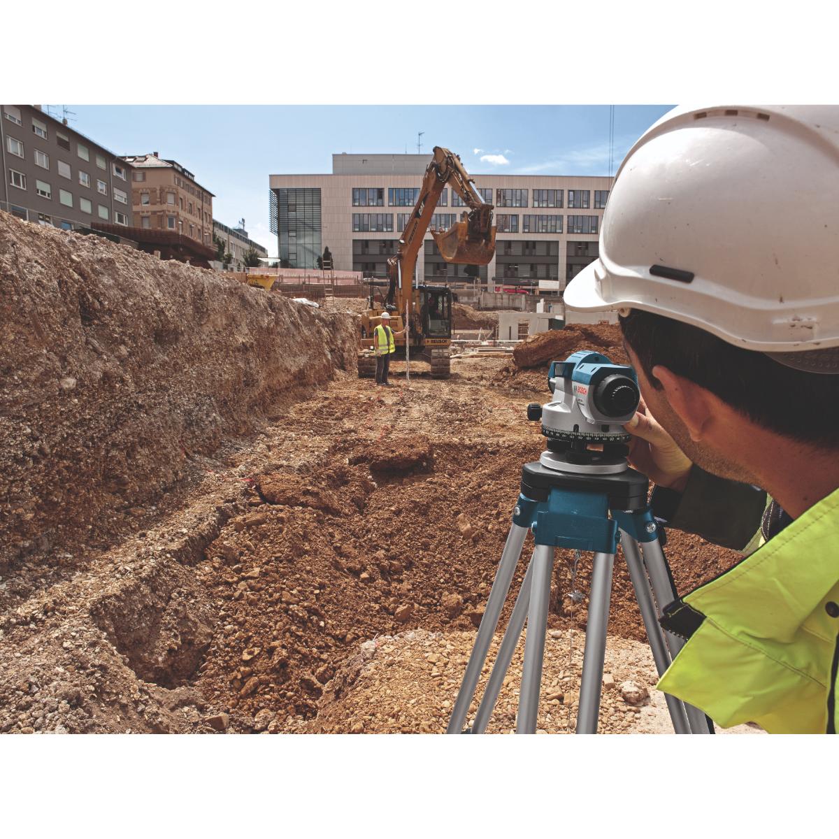 Bosch Optisches Nivelliergerät GOL 20 D, mit Baustativ BT160, Messstab GR 500