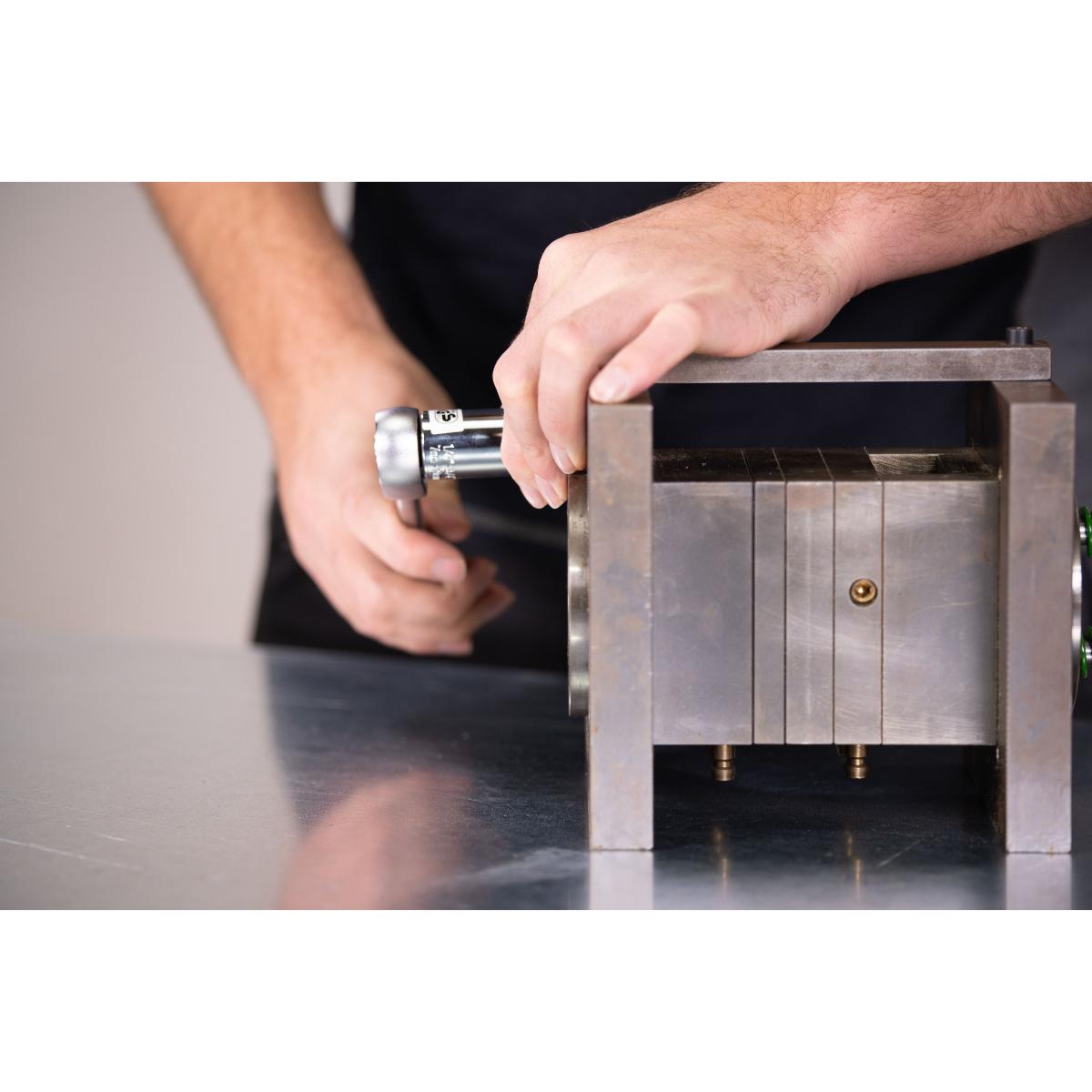 Wiha Steckschlüsseleinsatz Set Gripper mit Ratsche 3/8 zoll und Adapter für Akkuschrauber 3-teilges Set