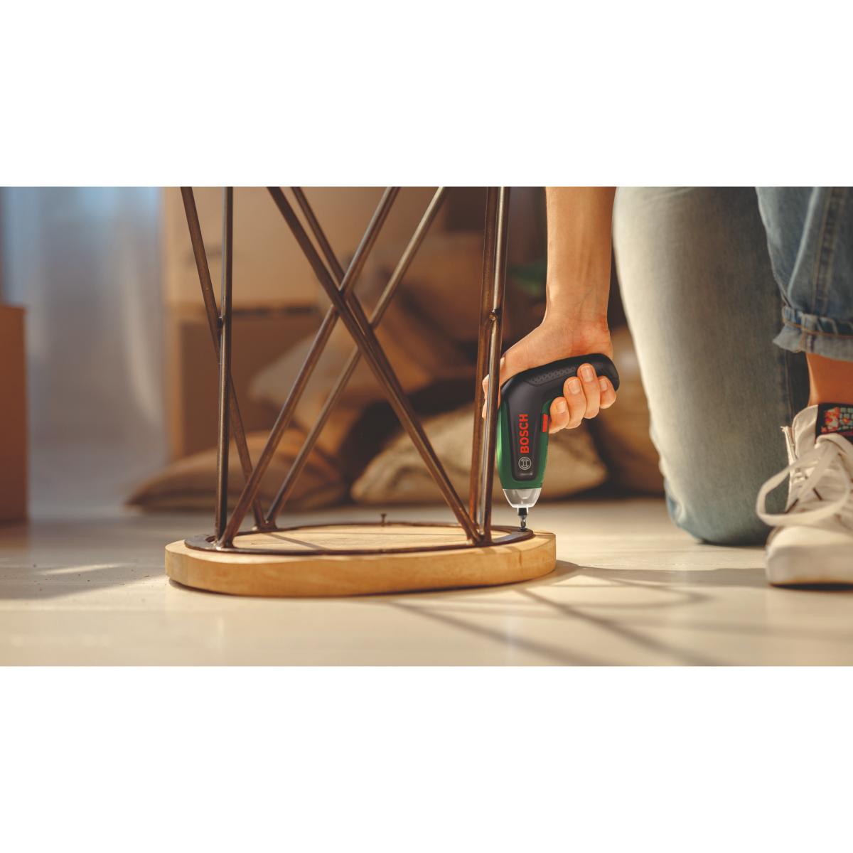 Bosch Schrauber IXO 8-Set, 1 x Akku BA 4V 2.0Ah, Aufbewahrungsbox