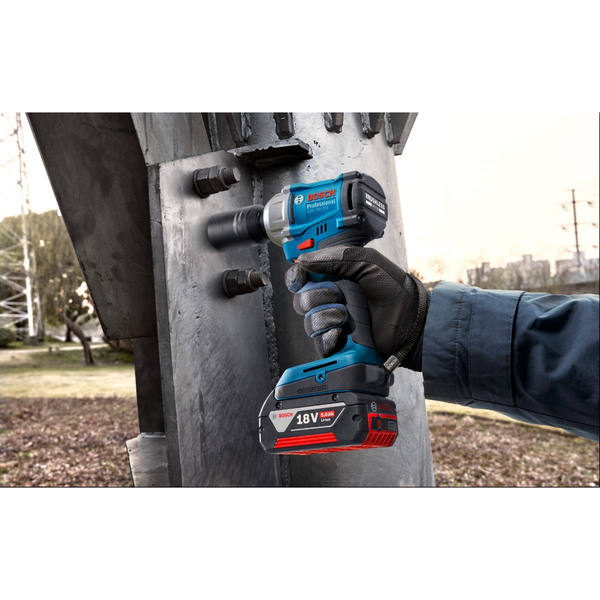 Bosch Akku-Drehschlagschrauber GDS 18V-350, 2 x Akku GBA 18V 4.0Ah in L-BOXX