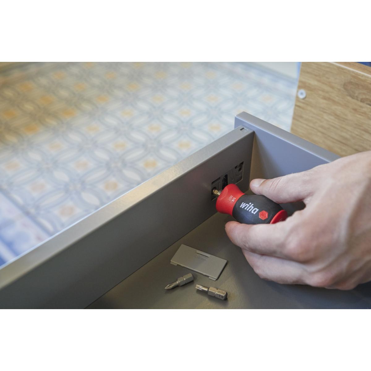 Wiha Schraubendreher mit Bit Magazin magnetisch TORX mit 6 Bits, Stubby, 1/4 zoll in SB-Kartonverpackung