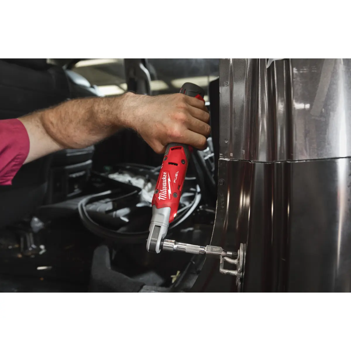 Milwaukee M12 FUEL 3/8˝ Akku-Ratsche M12 FIR38G2-252B