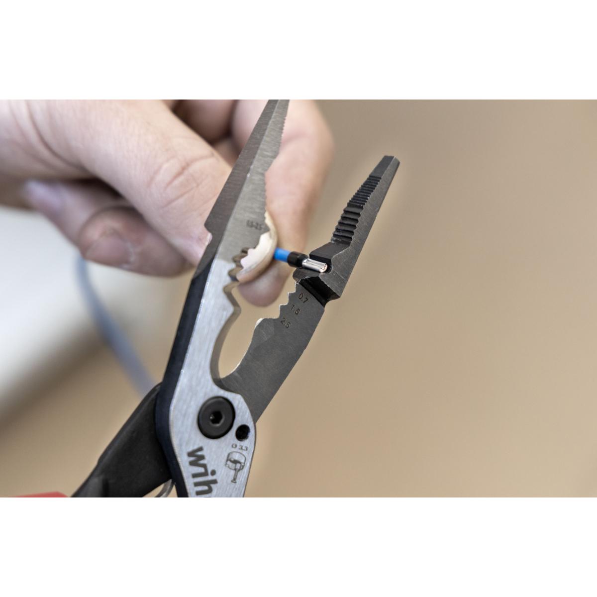 Wiha Multifunktionszange 8in1 Industrial electric mit ein- und ausschaltbarer Öffnungsfeder