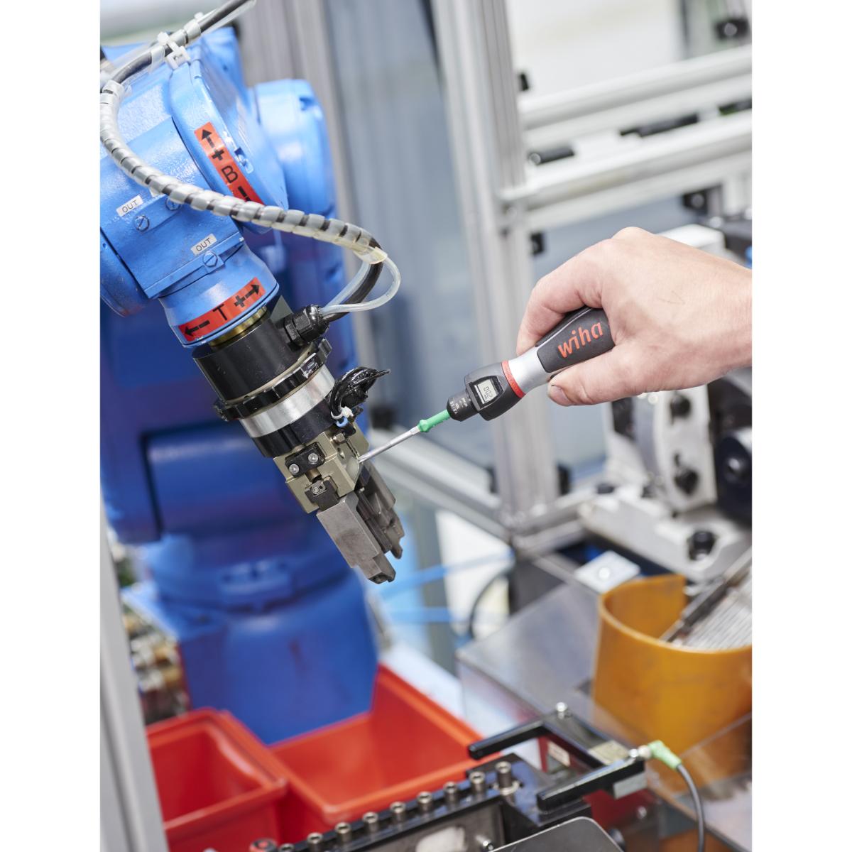 Wiha Drehmoment-Schraubendreher iTorque mit Digitalskala