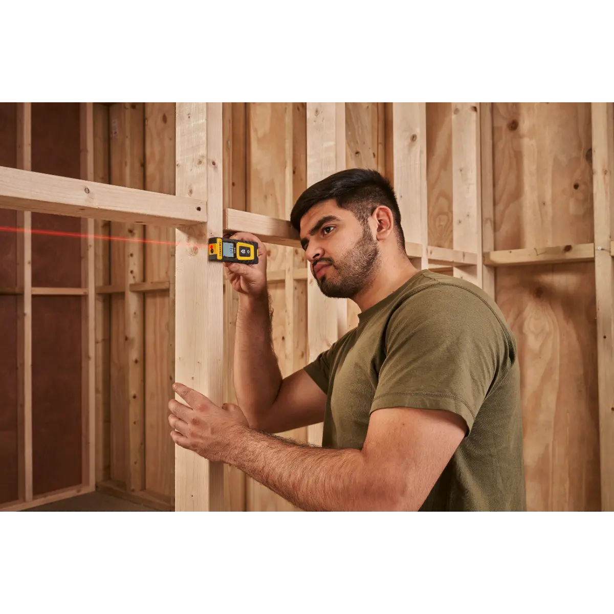 STANLEY Entfernungsmesser SLM100 bis 30m