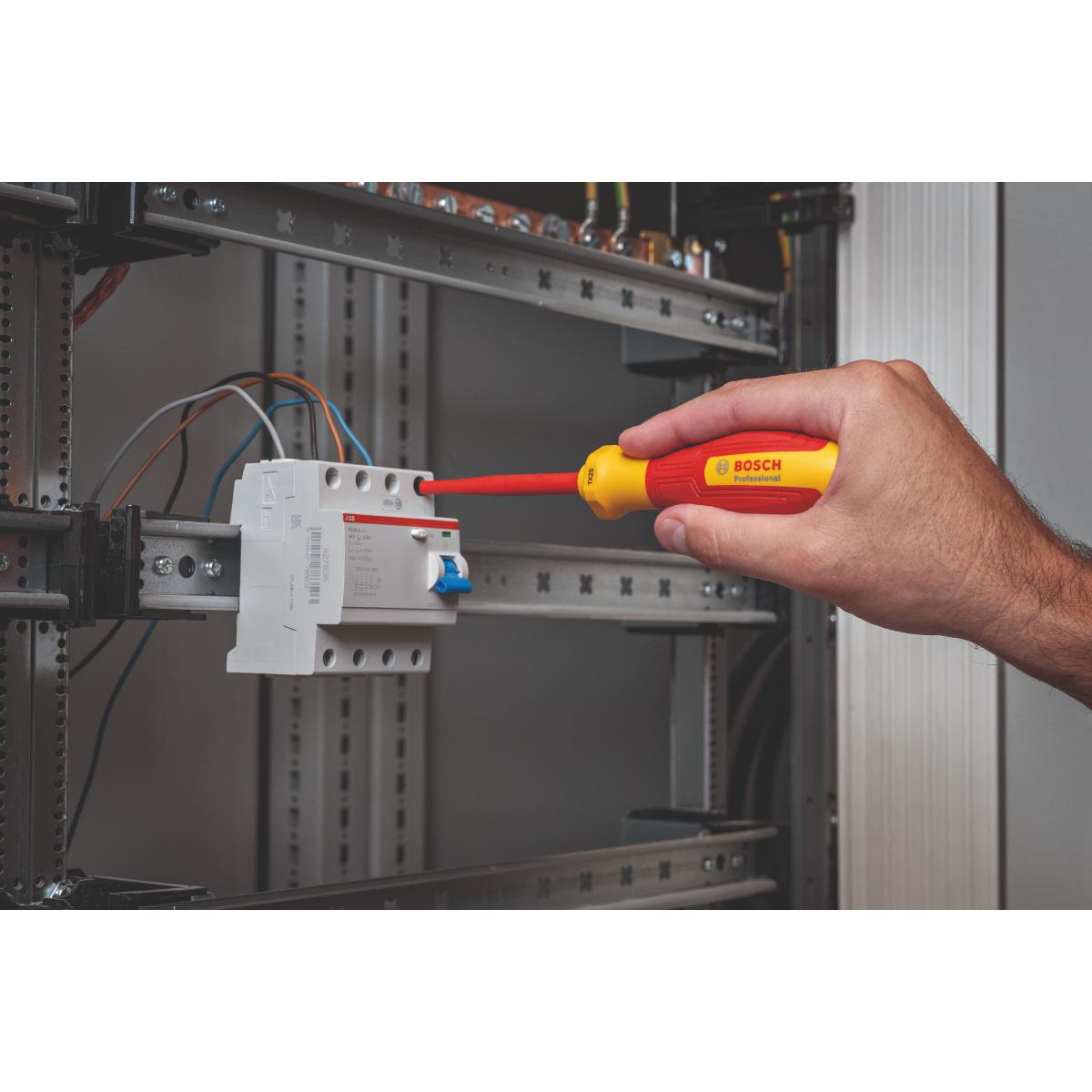 1600A02NG4BO