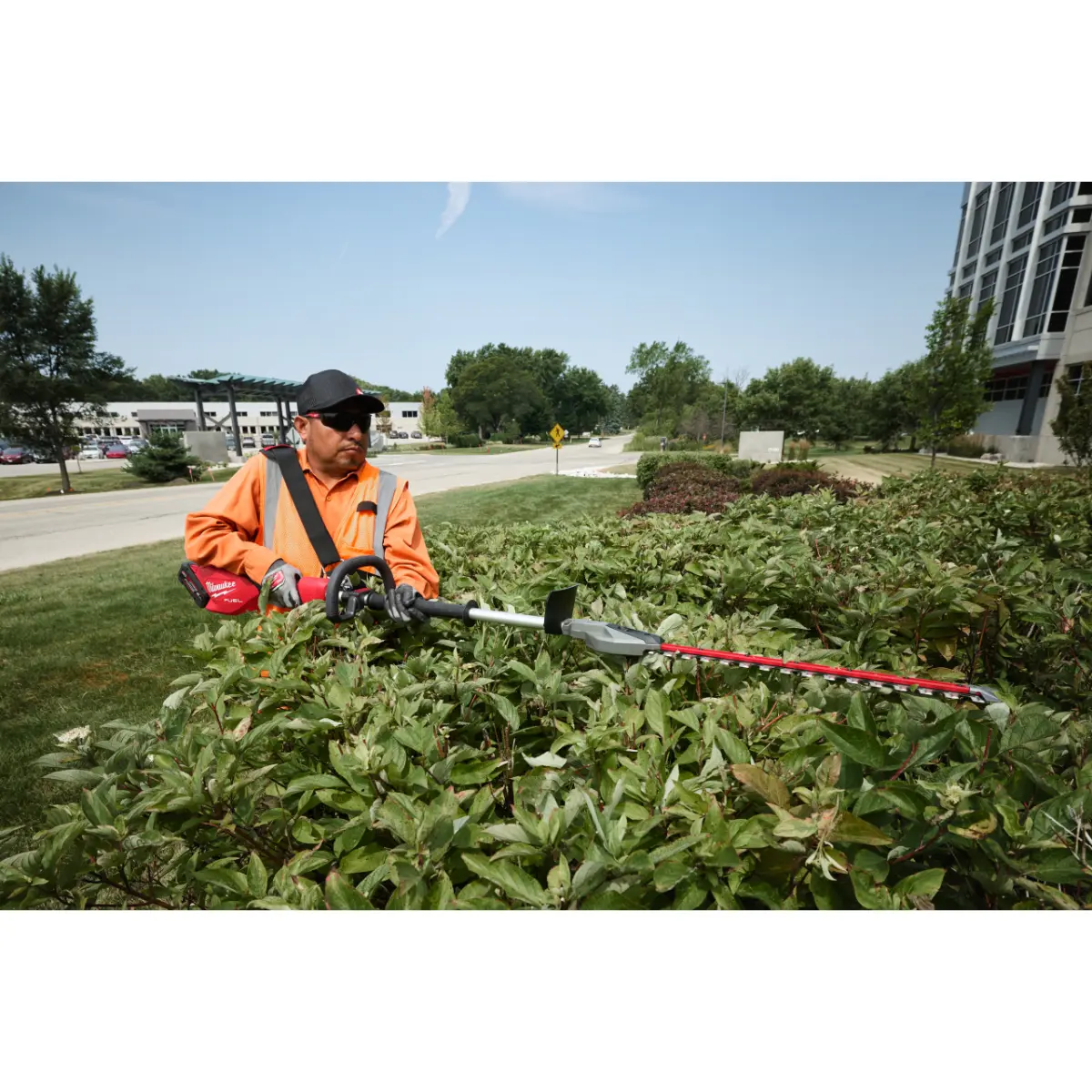 Milwaukee M18 FUEL Akku-Stabheckenschere 180 cm M18 FHETSP-0