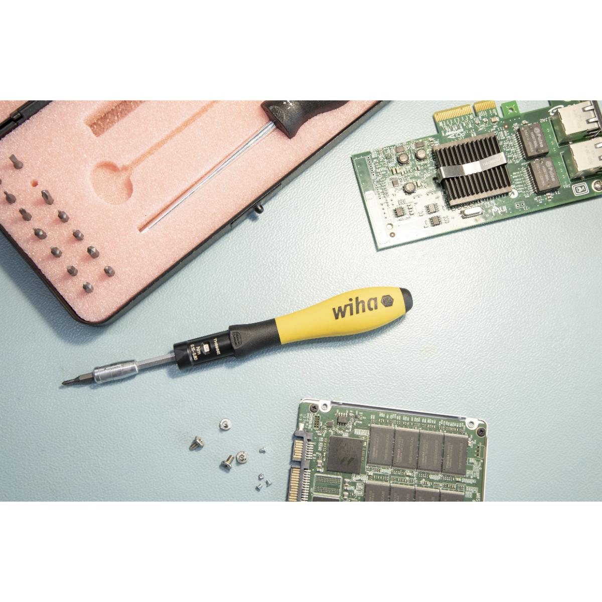 Wiha Drehmoment-Schraubendreher Set TorqueVario -S Micro ESD 0,1-0,6 Nm gemischt 18-teilges Set variabel einstellbare Drehmomentbegrenzung mit Box